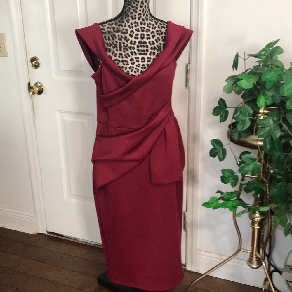COPY - Burgundy Body-con Dress💕.  Size 18